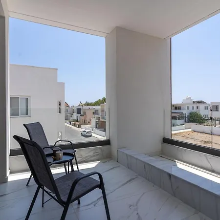 Lägenhet Yasou 1- Bedroom In Larnaca