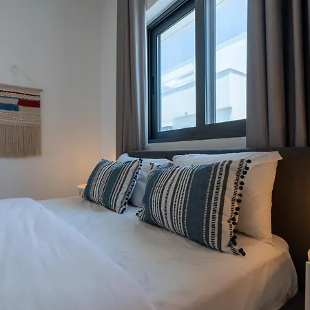 Yasou 1- Bedroom In Apartament *